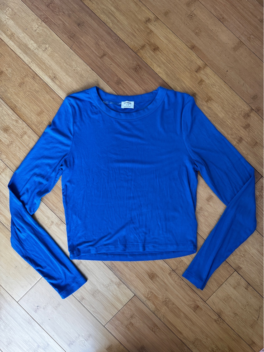 COTTON ON longlseeve T in beautiful vibrant blue . Cropped